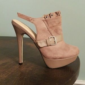 Privileged heels size 8. Never worn!
